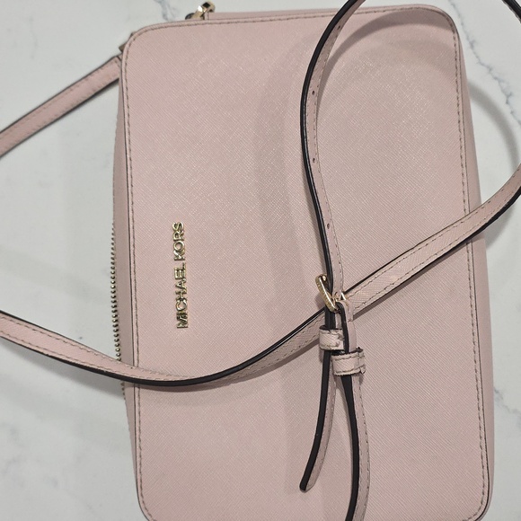 Michael Kors Light Pink Crossbody Bag - Picture 4 of 4